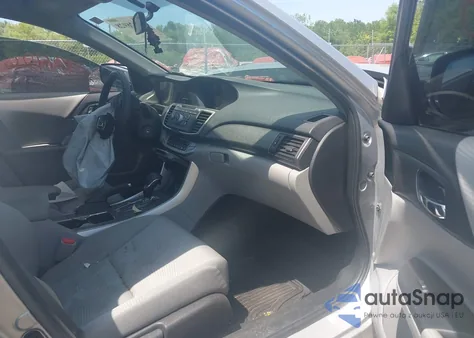 2015 Honda Accord Lx z USA, uszkodzony, nr VIN 1HGCR2F32FA106261